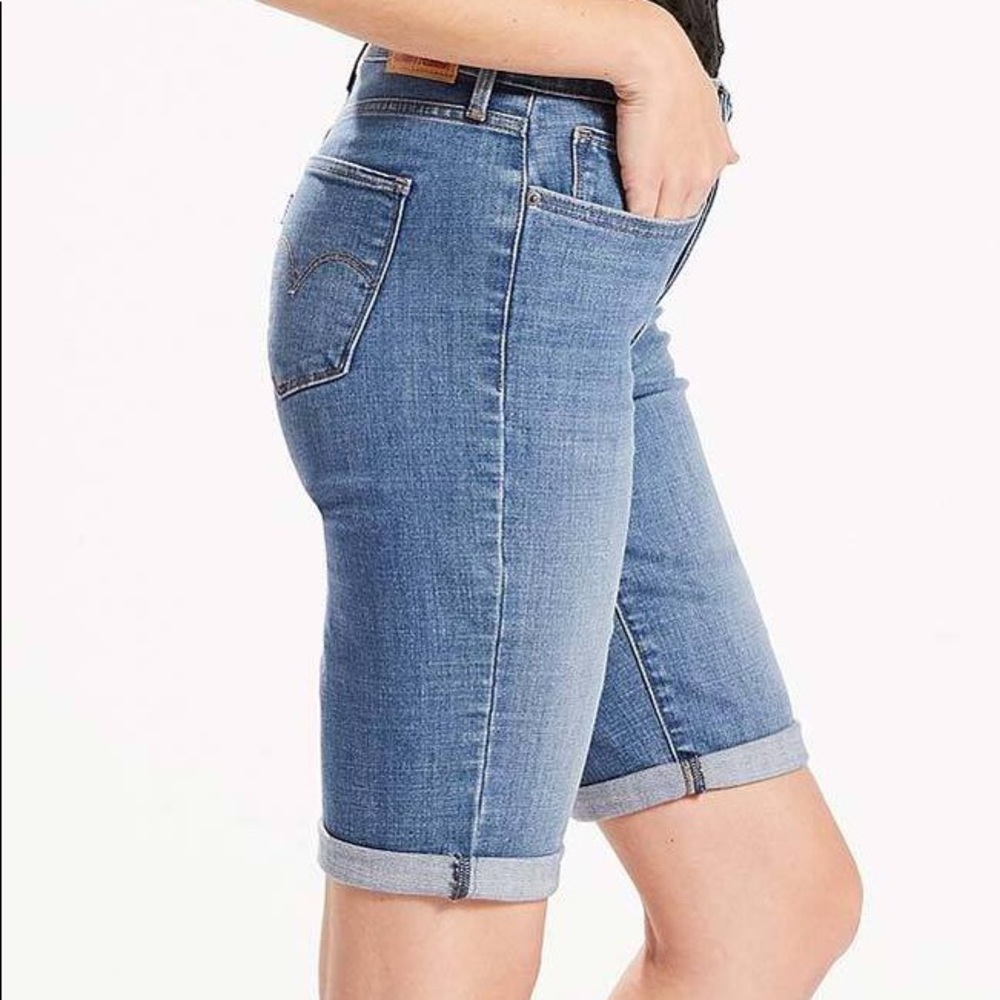 Levi’s Jean Bermuda Shorts*SOLD*